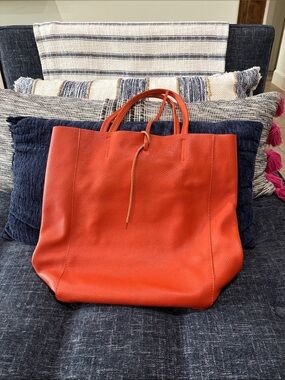 Jijou Capri - Italy - Leather Tote Bag in Orange